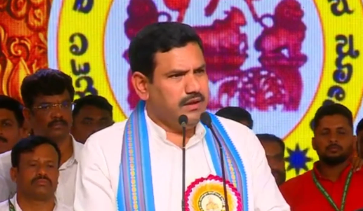 ಕೆರೆ ಕಟ್ಟಿಸಿದ ಜಲಋಷಿ ಸಿದ್ಧರಾಮೇಶ್ವರರ ತತ್ವ ಇಂದಿನ ಸಮಾಜಕ್ಕೆ ದಾರಿದೀಪ: ಹೊಳಲ್ಕೆರೆಯಲ್ಲಿ ಬಿ.ವೈ. ವಿಜಯೇಂದ್ರ ಕರೆ