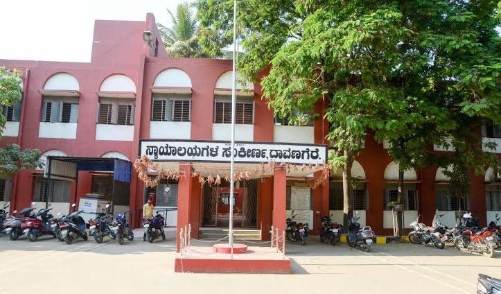 ದಾವಣಗೆರೆ ಕೋರ್ಟ್‌ನಲ್ಲಿ ಬಾಂಬ್ ಸ್ಫೋಟ? ನ್ಯಾಯಾಧೀಶರಿಗೆ ಬಂದ ಮೇಲ್ ನೋಡಿ ಬೆಚ್ಚಿಬಿದ್ದ ಸಿಬ್ಬಂದಿ!