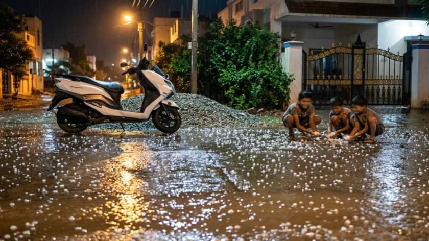 ಬೆಣ್ಣೆನಗರಿ ದಾವಣಗೆರೆ, ಹರಿಹರದಲ್ಲಿ ಅಕಾಲಿಕ ಮಳೆ: ಆಲಿಕಲ್ಲು ಮಳೆಗೆ ಸಿಕ್ಕಿತು ಬೇಸಿಗೆಯ ಬಿಸಿಯಿಂದ ಮುಕ್ತಿ!