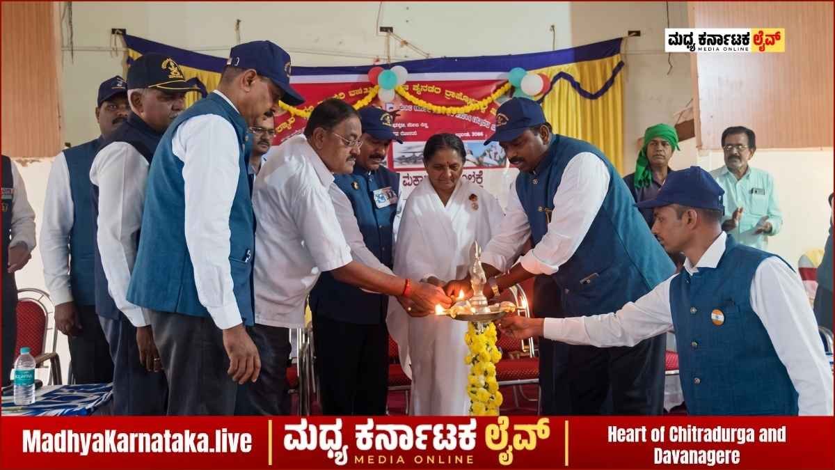 ಹೊನ್ನಾಳಿ: ದೇಶ ಕಾಯುವ ವೀರರೇ ನಮ್ಮ ಹೆಮ್ಮೆ; ಮಾಜಿ ಸೈನಿಕರಿಗೆ ಶಾಸಕ ಶಾಂತನಗೌಡ ಗೌರವಾರ್ಪಣೆ