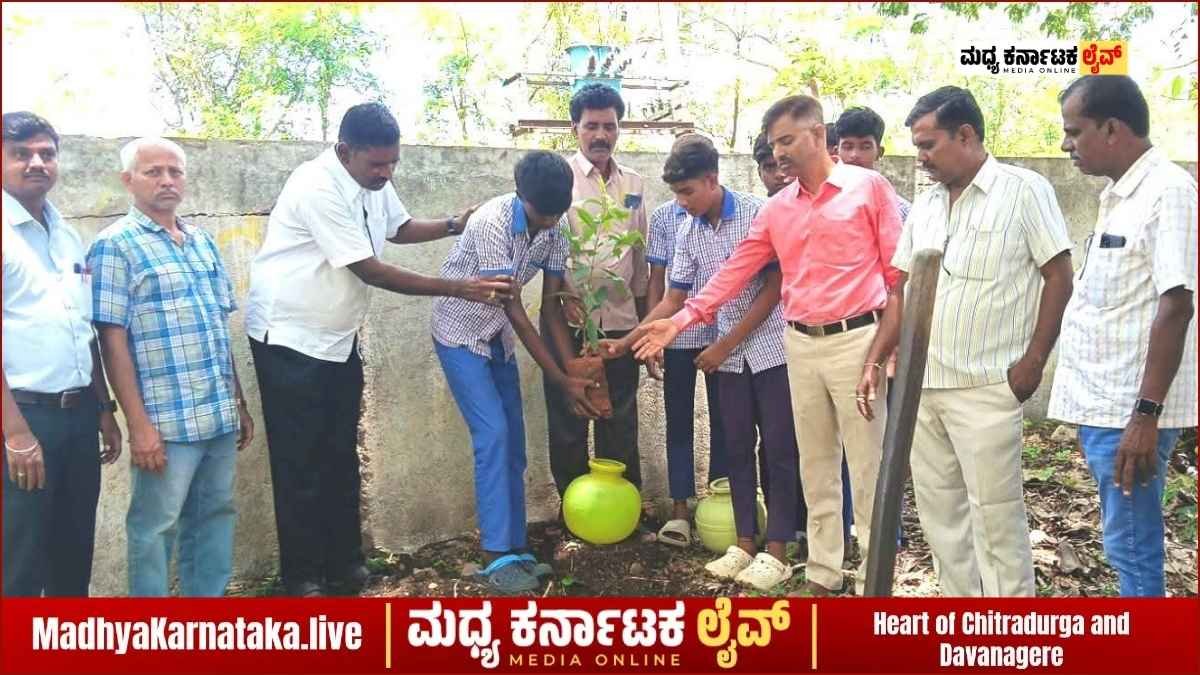 ಕೂನಬೇವು: ಪರಿಸರ ರಕ್ಷಣೆ ನಮ್ಮೆಲ್ಲರ ಆದ್ಯ ಕರ್ತವ್ಯ; ವಿಶ್ವ ಪರಿಸರ ದಿನದಂದು ಸಸಿ ನೆಡುವ ಕಾರ್ಯಕ್ರಮ